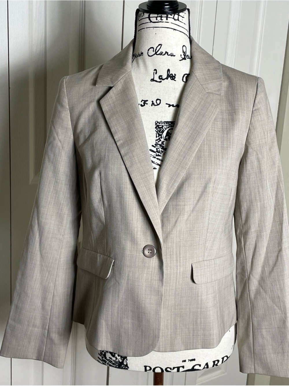 Pendleton Women’s Size 6 Tan Virgin Wool & Spandex Blend Blazer